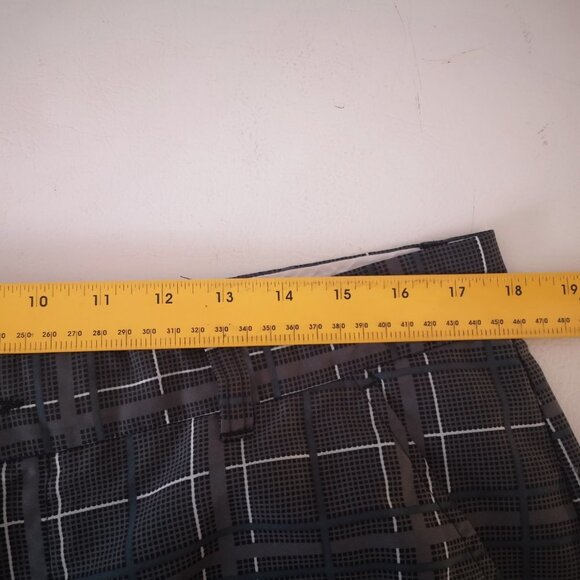 Firethorn Men's Grey/Black with White Strips Golf Shorts - Picture 9 of 10